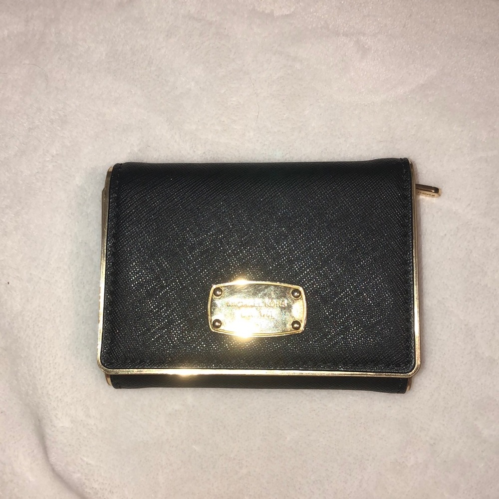 Micheal Kors black Wallet!